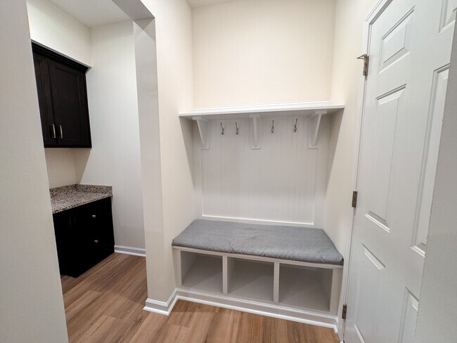 Building Photo - 106 Synandra Dr