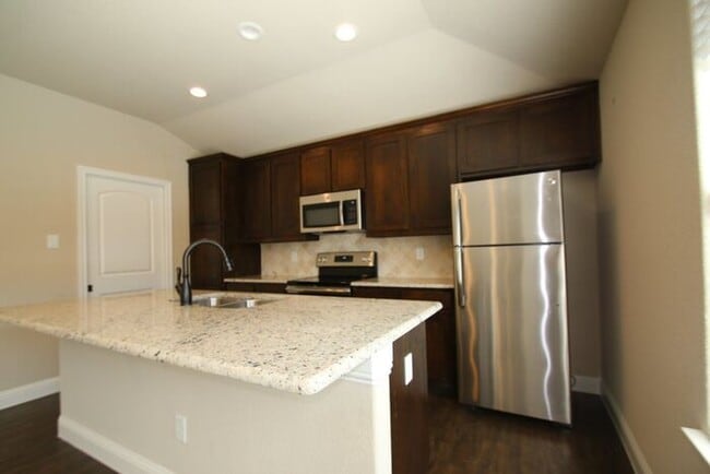 Building Photo - Elevated Living on the Waters Edge in Pelican Bay! ~ ((AZLE ISD!!)) Granite Countertops~ Stainles...