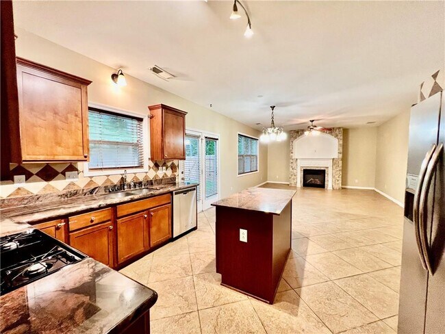 Building Photo - 2066 Peach Shoals Cir