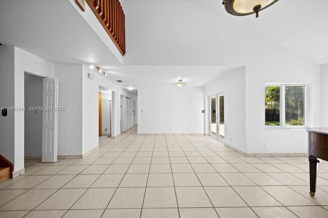 Building Photo - 2560 Bass Way