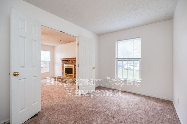 Building Photo - 4448 Forest Ridge Blvd