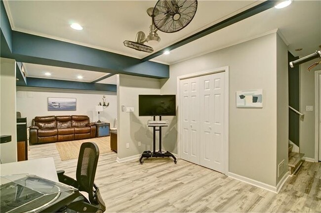 Building Photo - 4060 Merritt Dr