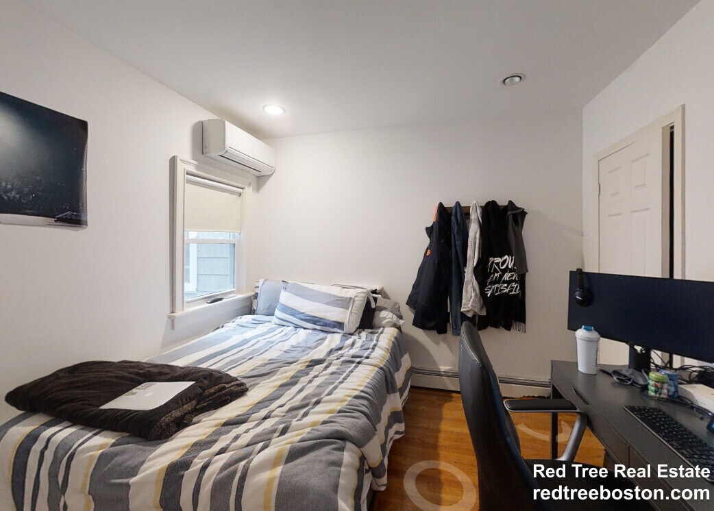 Building Photo - 164 L St