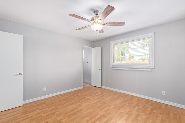 Building Photo - 1918 E Palmcroft Dr