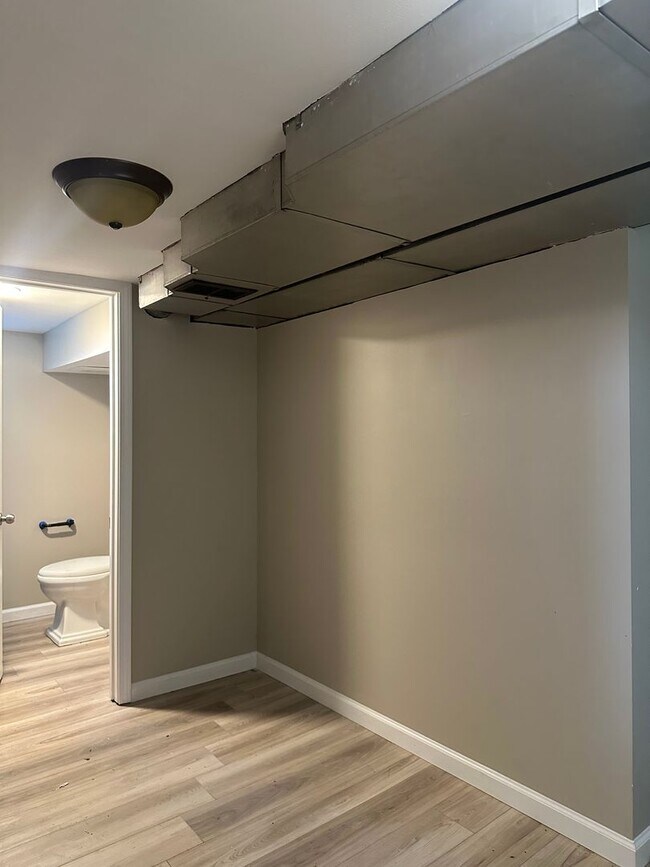 Building Photo - 4 Bedroom 3 Full Bathroom Home for Rent in...