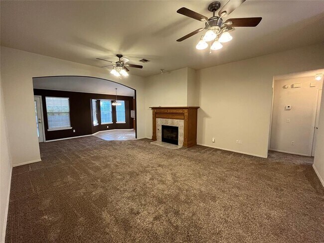 Building Photo - 2045 Rising Hill Dr