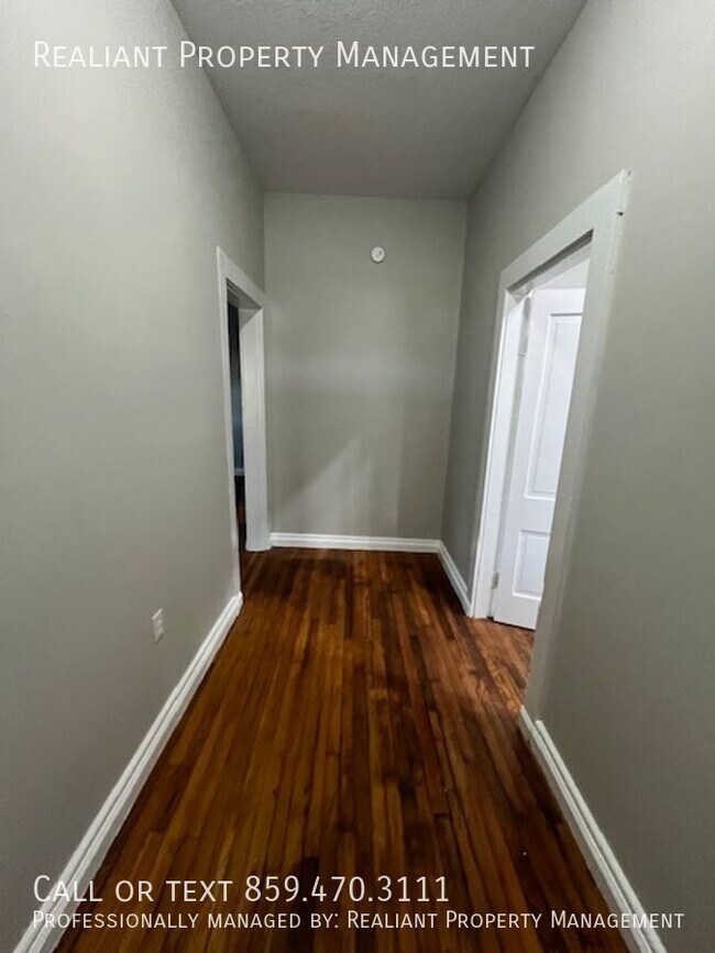 Building Photo - 505 Broadway-