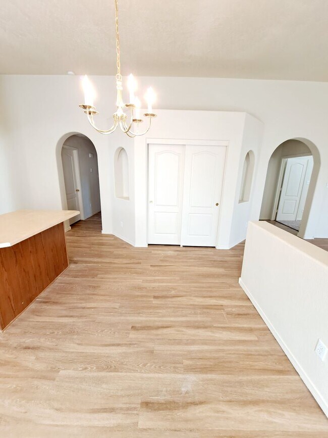 Building Photo - Gorgeous 4-bedroom, 2-bath home featuring two spacious living areas