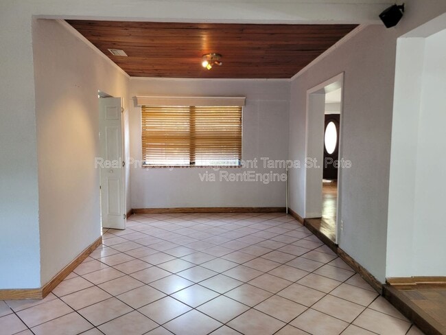 Building Photo - 4311 S Thatcher Ave