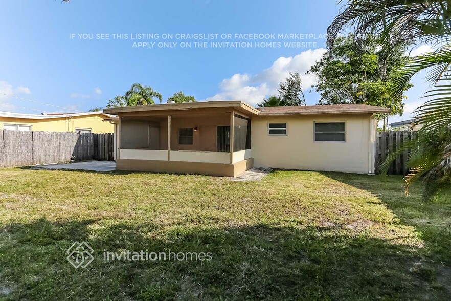 Building Photo - 9100 NW 26th St