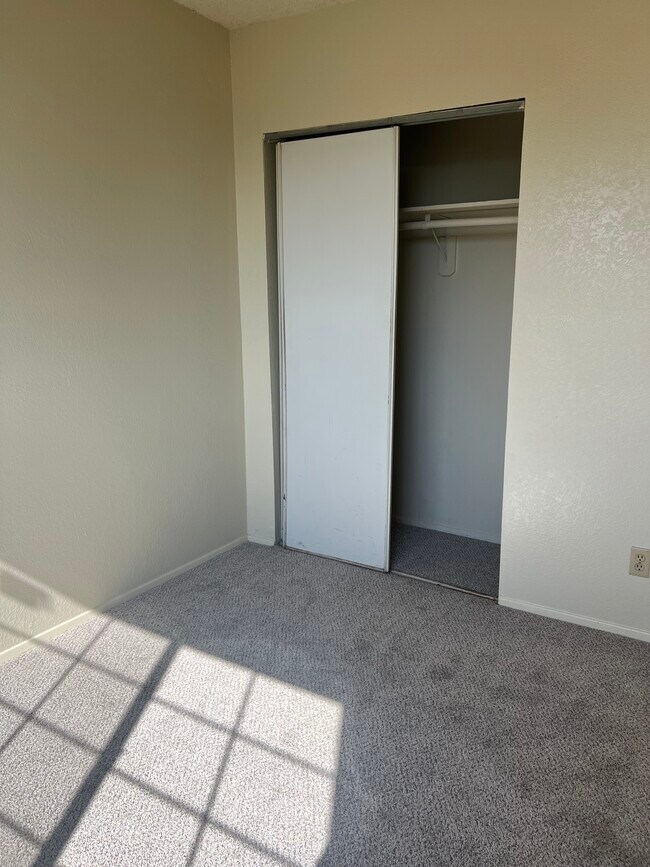 Building Photo - 2225 E 14th St