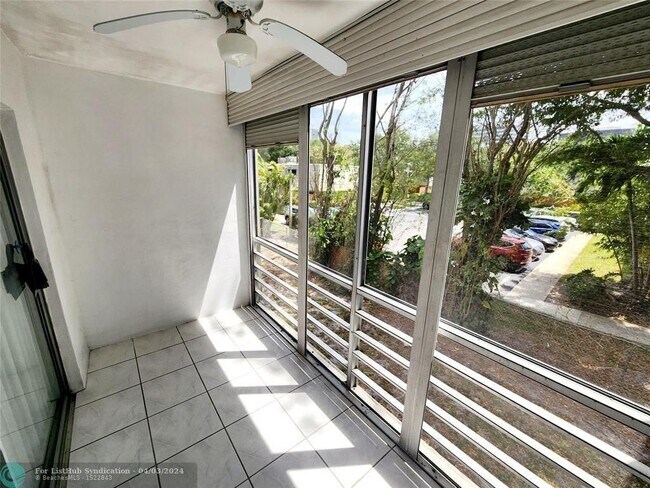 Building Photo - 1638 Embassy Dr