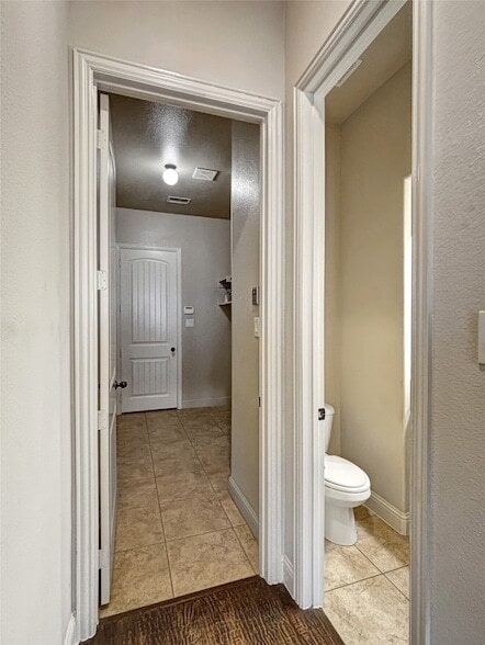 Building Photo - 341 Oxford Pl