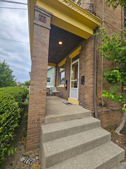 Building Photo - 3914 S Madison Ave