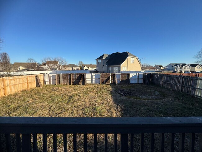 Building Photo - Beautiful Single Family Home in Clarksville