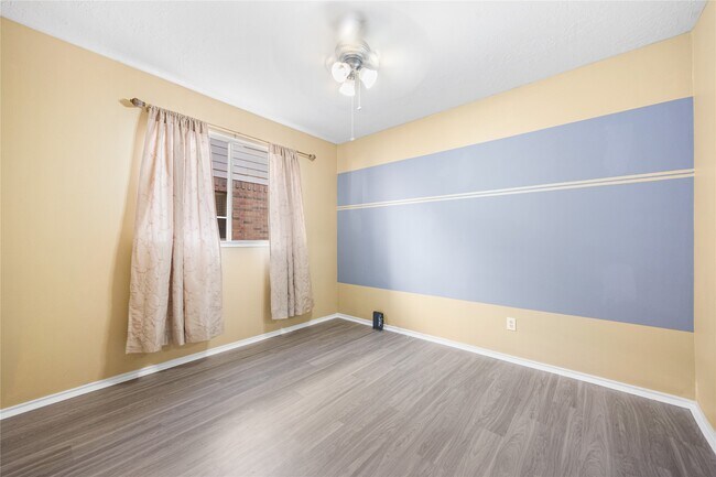 Building Photo - 12347 Shadowvista Dr