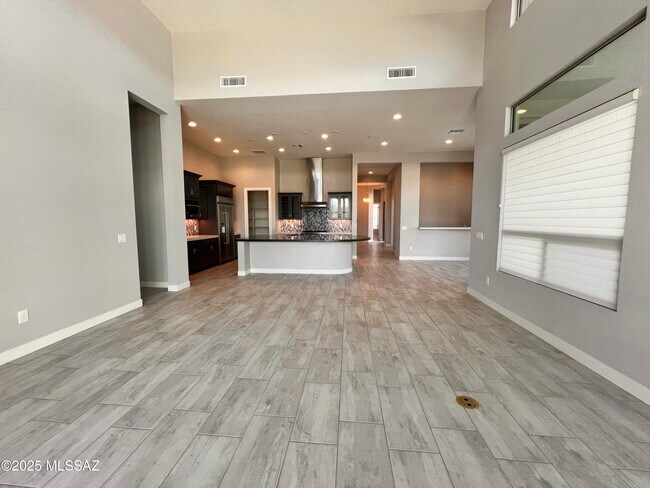 Building Photo - 14205 N Stone View Pl