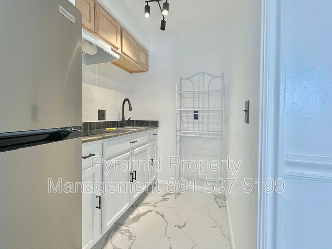 Building Photo - 4111 W 9580 S