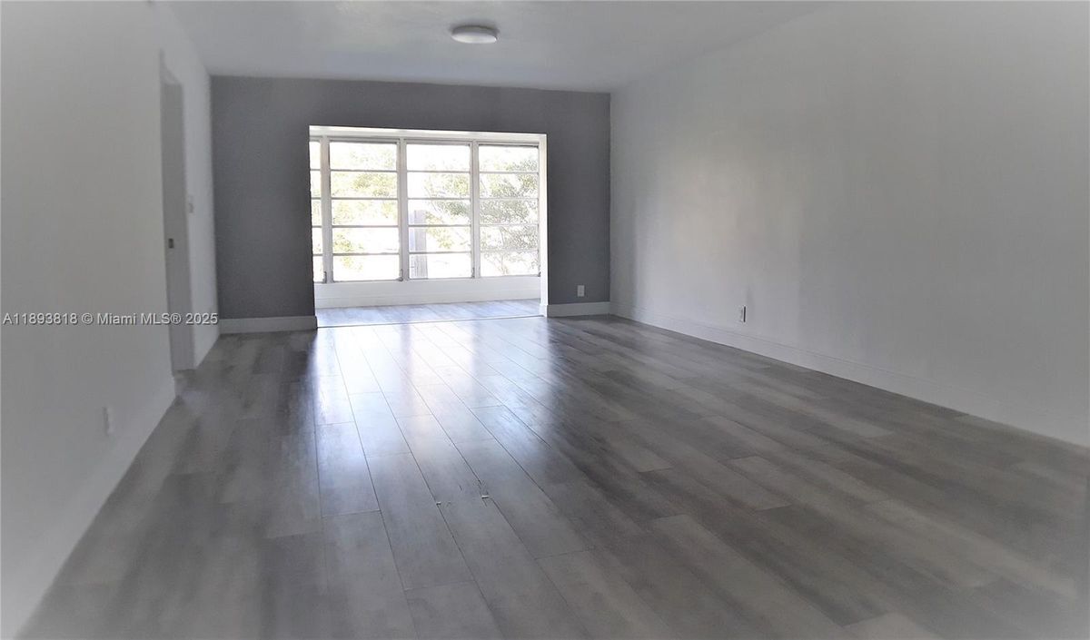 Building Photo - 8101 SW 24th Ct