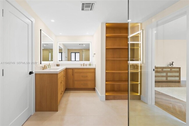 Building Photo - 3320 SW 121st Ave