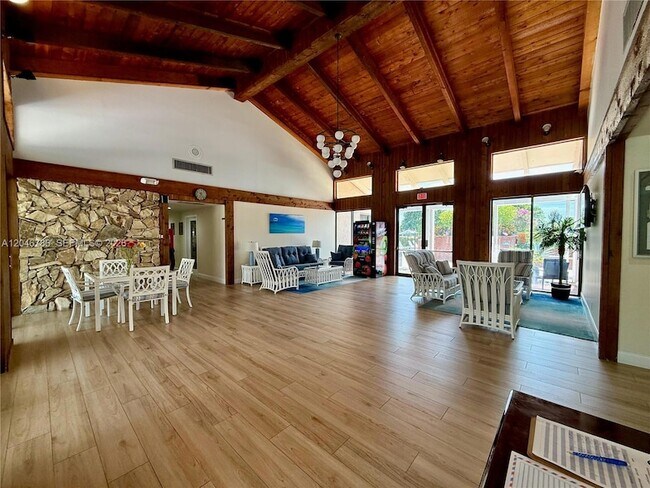 Building Photo - 14790 Bonaire Blvd
