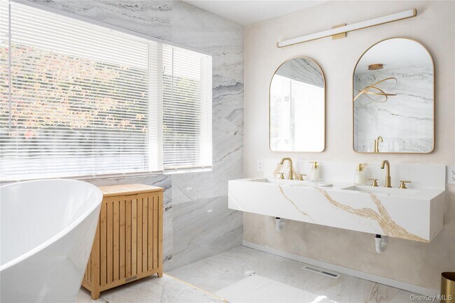 Building Photo - 15 Pheasant Run