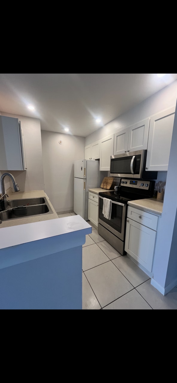 Building Photo - 150 Santa Clara Dr