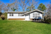 Building Photo - 1040 Rose Hill Cir