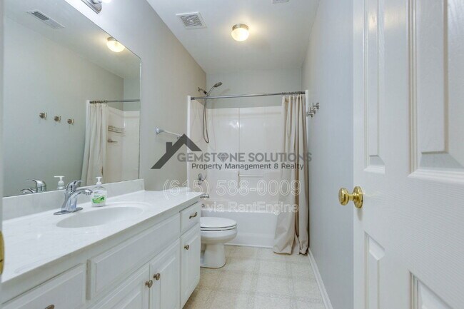 Building Photo - 1035 Watauga Ct