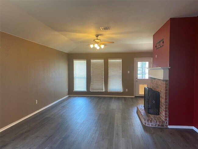 Building Photo - 209 Tripp Trail