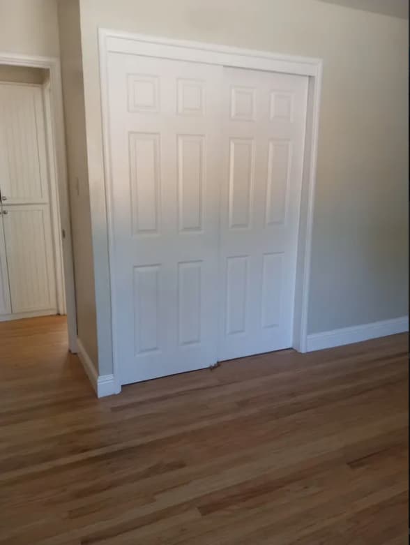 Building Photo - 360 Lovers Ln