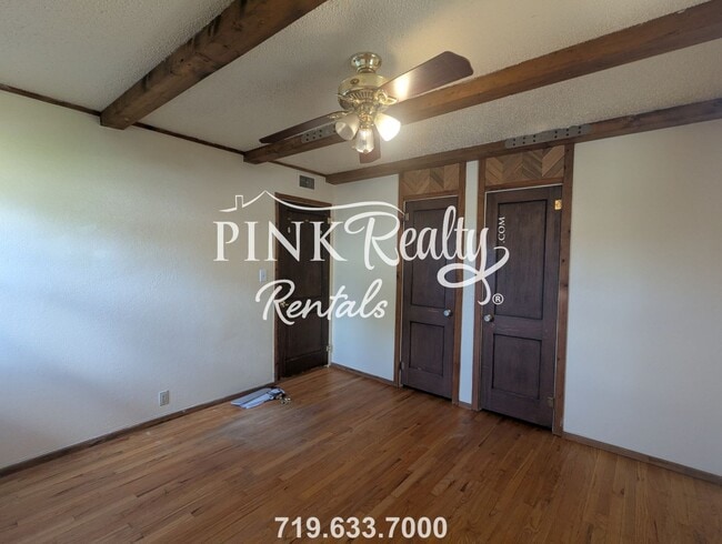 Building Photo - 554 Asbury Pl