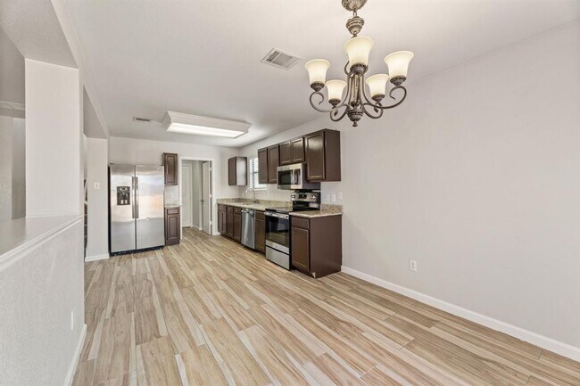 Building Photo - 2009 Perkins Pl