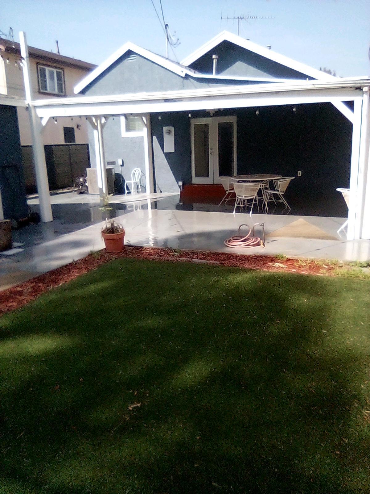 Building Photo - 558 Brooks Ave