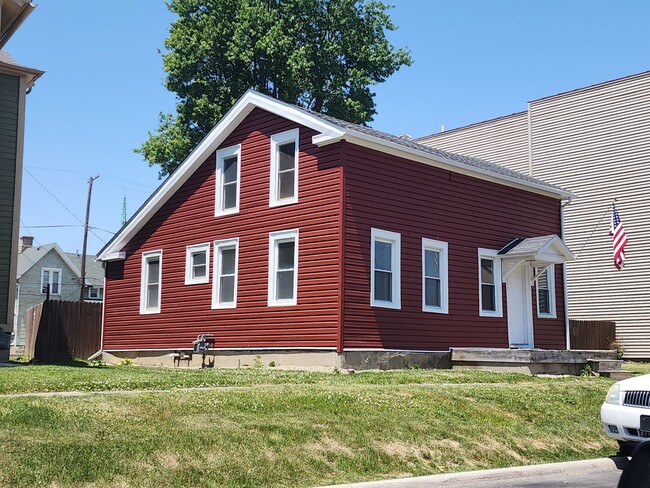 Building Photo - Updated Single Family Home For Rent in Fremont!