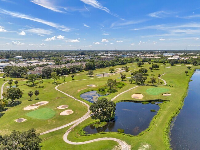 Building Photo - 1200 Country Club Dr