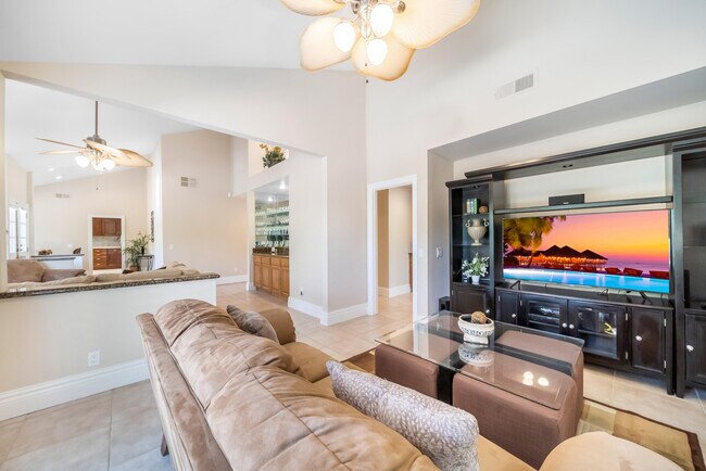 Building Photo - 43512 Via Magellan Dr