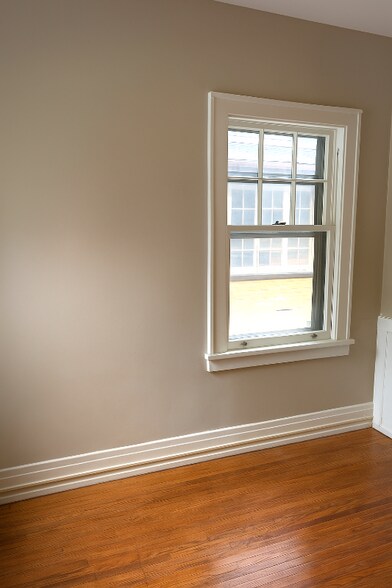 Building Photo - 69 Parkside Ave