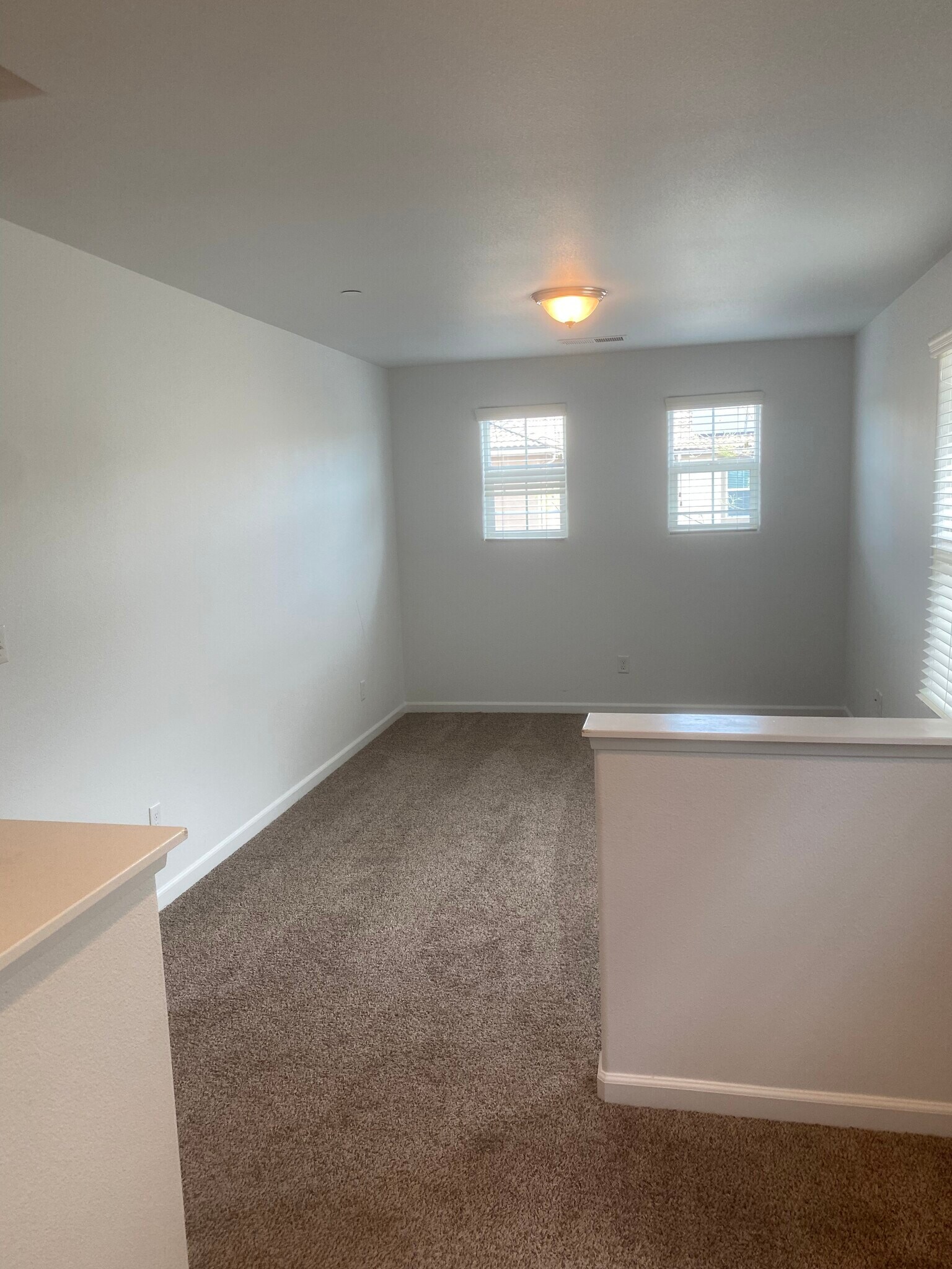 Building Photo - 7045 N Harmony Dr