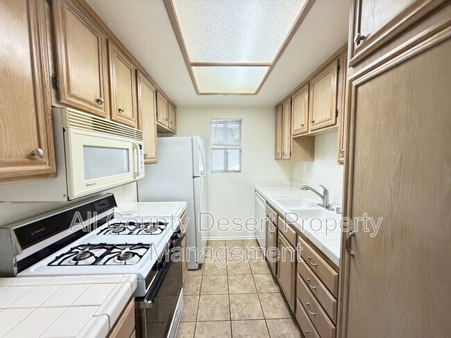 Building Photo - 74800 Sheryl Ave