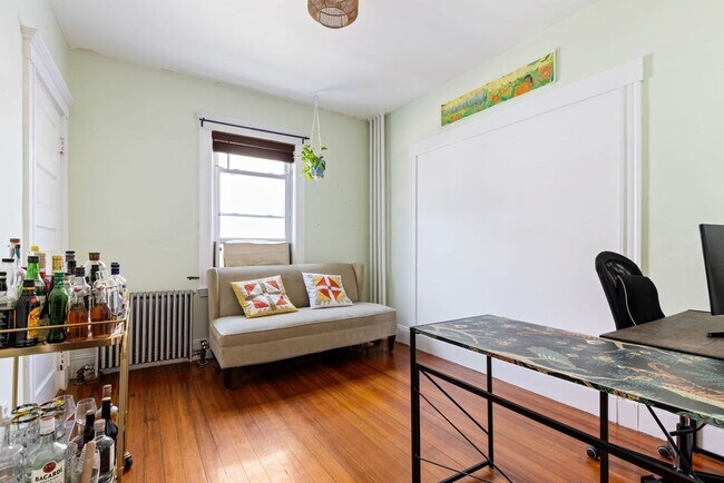 Building Photo - 17 Germania St