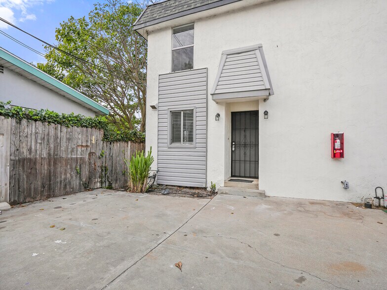 Building Photo - 6374 Caminito Salado