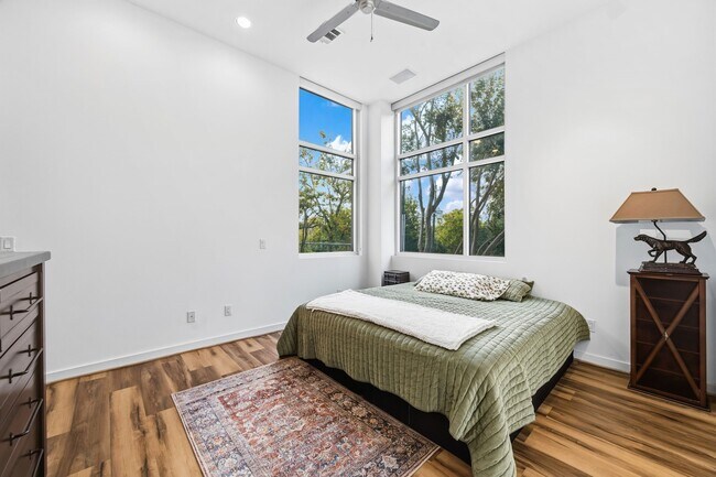 Building Photo - 102 Quitman St