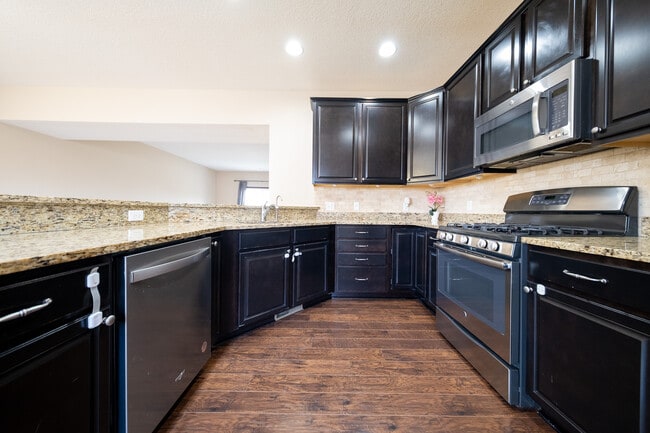 Building Photo - 9690 Independence Cir