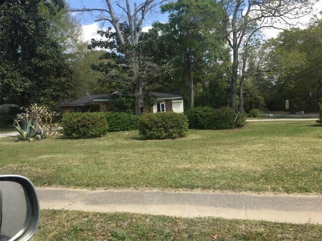 Building Photo - 3817 Dauphin Island Pkwy