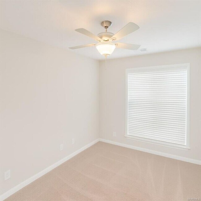 Building Photo - 611 River Birch Dr