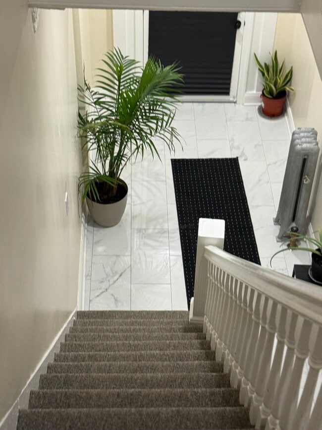 Primary Photo - 139 S 12th Ave