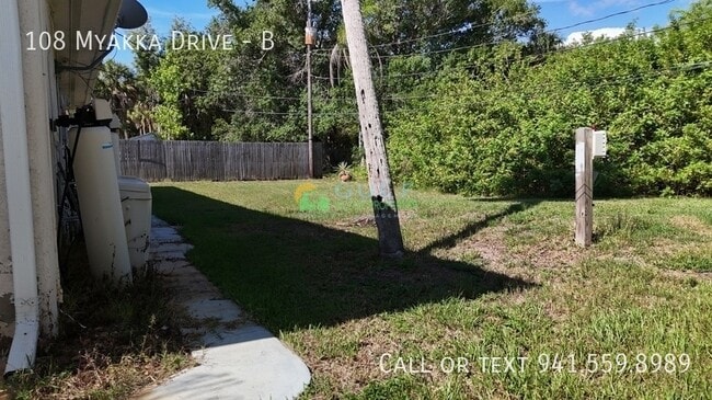 Building Photo - 108 Myakka Dr