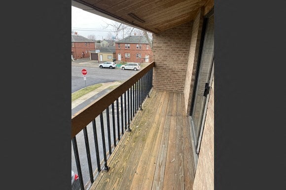 Building Photo - 614 Englewood Ave