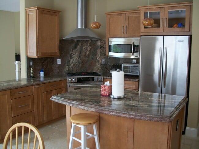 Building Photo - Beautiful 3BR/2.5BA Home in the Heart of C...